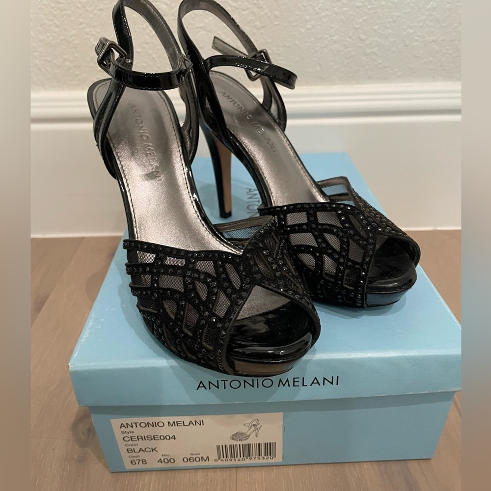 Black sparkly heel size 6
